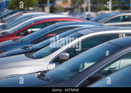 Auto in parcheggio Foto Stock