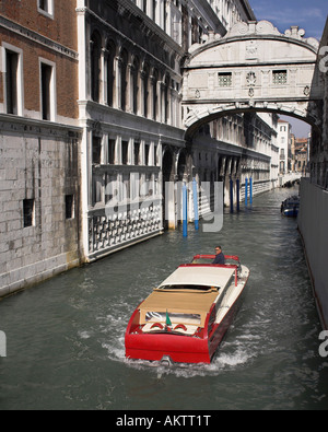 RIO DI della canonica e il Ponte dei Sospiri di Venezia. L'Italia. Europa Foto Stock