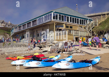 Jamie Oliver's restaurant quindici Cornwall, sulla spiaggia, Watergate Bay TR84AA vista dalla spiaggia Foto Stock