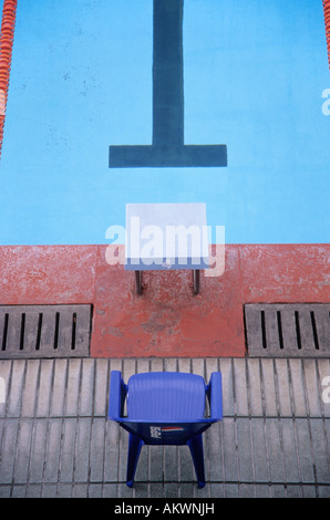 Blocco di partenza in swimming stadium, close-up Foto Stock