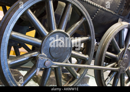 In prossimità delle ruote del treno sul Sans Pareil motore al museo della locomozione Shildon, County Durham, England, Regno Unito Foto Stock