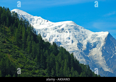 Massiccio del Monte Bianco, f.l.t.r. Mont Blanc, Dome du Gouter, Aiguille du Gouter, Alpi savoie, Haute Savoie, Francia Foto Stock