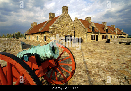 Fort Ticonderoga e polvere nera Cannon New York STATI UNITI D'AMERICA Foto Stock