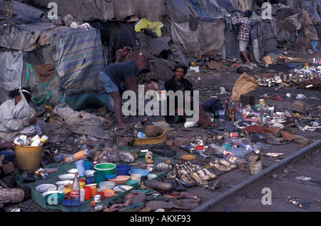 MADAGASCAR vivere in famiglia sulla discarica di Antananarivo, la capitale Foto Stock