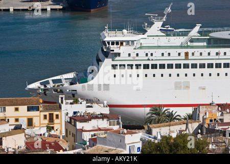 Nave passeggeri, porta, Eivissa, Ibiza, Isole Baleari, Spagna Foto Stock