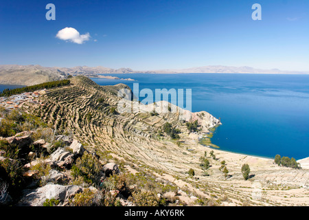 Vista sul lago Titicaca da Isla del Sol casa spirituale degli Incas Foto Stock