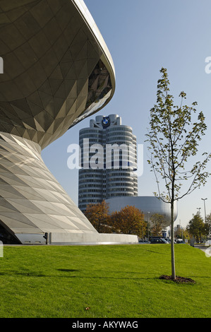 Nuovo edificio BMW Welt e museo BMW BMW World, Monaco di Baviera, Germania Foto Stock