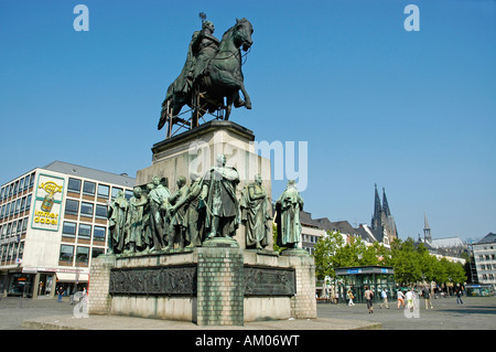 Scultura equestre, imperatore Federico Guglielmo III re di Prussia, Heumarkt, Colonia, nella Renania settentrionale-Vestfalia, Germania Foto Stock