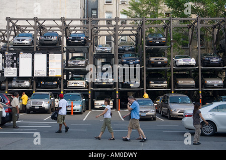 Parcheggio multipiano, Manhattan, New York City, Stati Uniti d'America Foto Stock