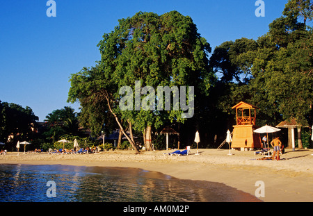 Isola di Barbados, San Pietro, spiaggia dell'Almond Beach Village Hotel Foto Stock