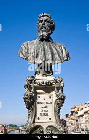 Statua del Campionato Italiano orafo e scultore Benvenuto Cellini Florenz Toskana Italien Foto Stock