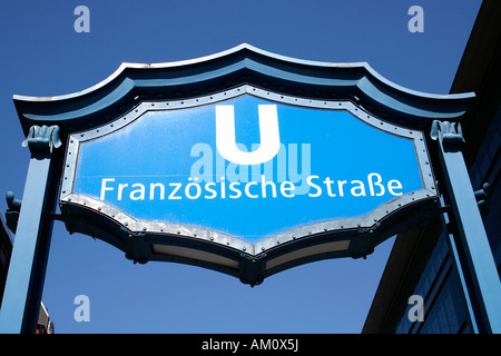 Segno della stazione della metropolitana Franzoesische Strasse, Berlino, Germania Foto Stock