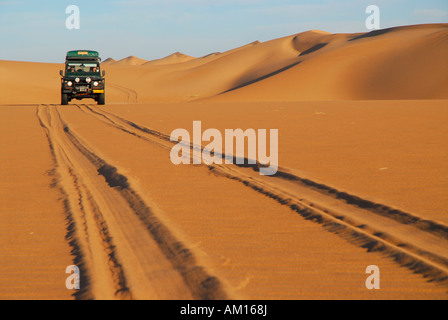 Jeep-Safari nelle dune, Sella Hill, Diamond area, Namibia Foto Stock