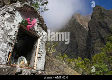 Santa Maria il santuario al Col du Taibit, caldera del Cirque de Cilaos, La Reunion Island, Francia, Africa Foto Stock