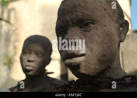 La schiavitù monumento costruito sul sito di un antico mercato di schiavi in Stone Town Zanzibar, Tanzania Africa orientale Foto Stock