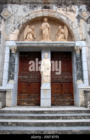 Ingresso alla Cattolica di San Giuseppe della Cattedrale di Stone Town Zanzibar Tanzania Foto Stock