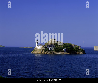 Geografia / viaggi, Francia, Bretagna, paesaggi, piccola isola con faro di fronte Carantec, baia di Morlaix, departemen Foto Stock