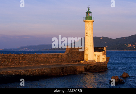 Francia, Corse du Sud, Propriano, faro Foto Stock