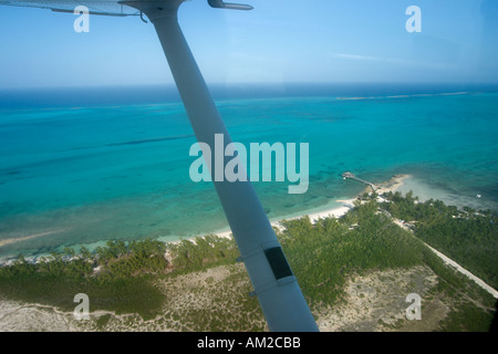 Ripresa aerea della piccola speranza Bay Lodge, fresche Creek, Andros, Bahamas, dei Caraibi Foto Stock