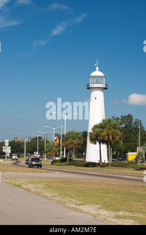 Biloxi Lighthouse sull'Autostrada 90 lungo la costa del Golfo del Messico a Biloxi Mississippi USA Foto Stock