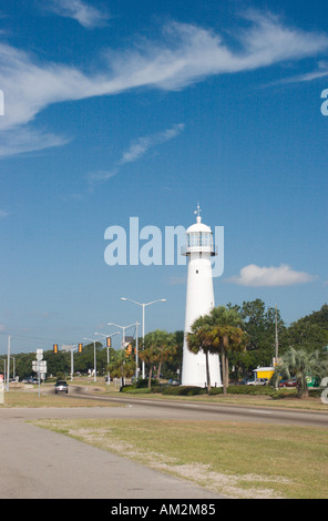 Biloxi Lighthouse sull'Autostrada 90 lungo la costa del Golfo del Messico a Biloxi Mississippi USA Foto Stock