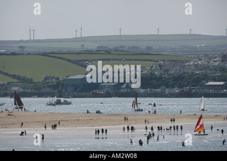 Damar bay Cornwall a Ferragosto vista verso Padstow Foto Stock