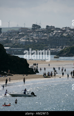 Damar bay Cornwall a Ferragosto vista verso Padstow Foto Stock