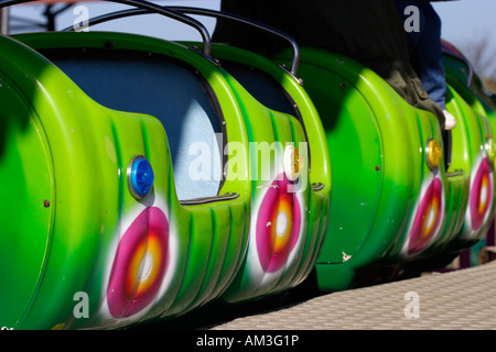 Roller Coaster vetture al platform. Foto Stock