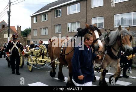 Ri-enazione della battaglia di Waterloo in Plancenoit, Belgio Foto Stock