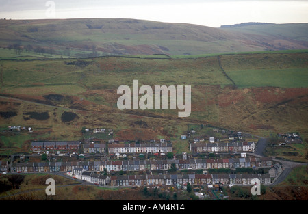 Tipica ex minatori case in Rhondda valli a sud del Galles Gran Bretagna Foto Stock