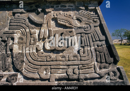 Piramide de la Serpiente Emplum (Serpente Piumato Piramide) a Xochicalco, Messico Foto Stock