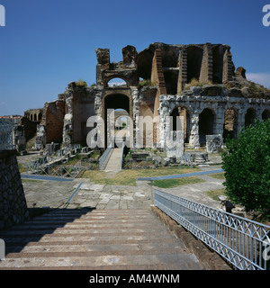 Santa Maria Capua Vetere Campania Italia antichi resti dell'anfiteatro costruito tra il 1° 2° secolo D.C. Foto Stock