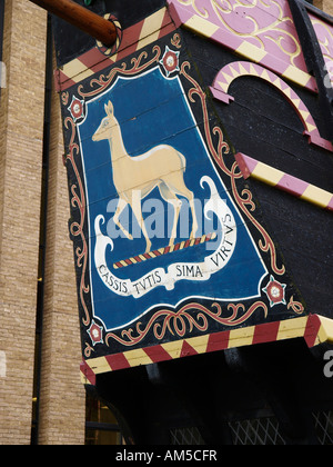 Dettaglio del Golden Hinde una full size replica di Sir Francis I draghetti xvi secolo nave ormeggiata vicino a Cattedrale di Southwark. Foto Stock