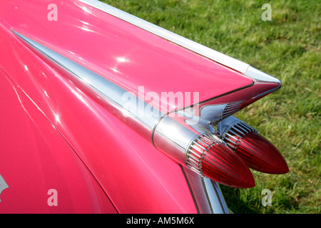 Le luci di retroilluminazione di una strada cruiser, parti automobilistiche mercato e auto d'epoca, riunione, Muehldorf am Inn, Alta Baviera, Baviera, Germania Foto Stock