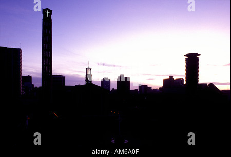 Nairobi skyline della città visto dall'Intercontinental Hotel a Alba Foto Stock