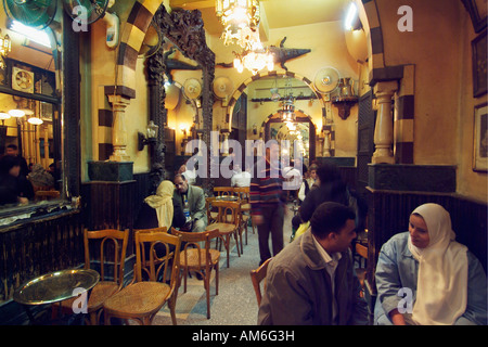 Teahouse in Khan el-Khalili Bazaar, il Cairo, Egitto Foto Stock