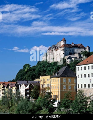 Città vecchia con il castello, Burghausen an der Salzach, Altoetting distretto, Alta Baviera, Germania Foto Stock