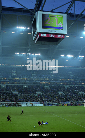 Schalke 04 football club la riproduzione di un gioco della Bundesliga alla Veltins Arena di Gelsenkirchen, Renania settentrionale-Vestfalia (Germania). Foto Stock