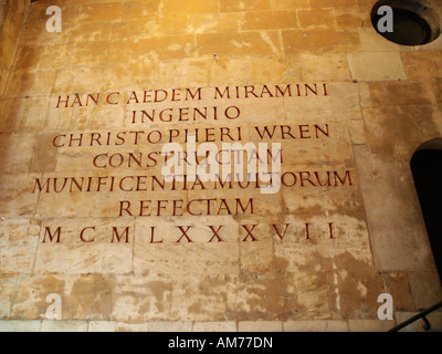 La dedizione di Sir Christopher Wren nel portico di St Stephen Walbrook. 39 Walbrook, London EC4 Foto Stock