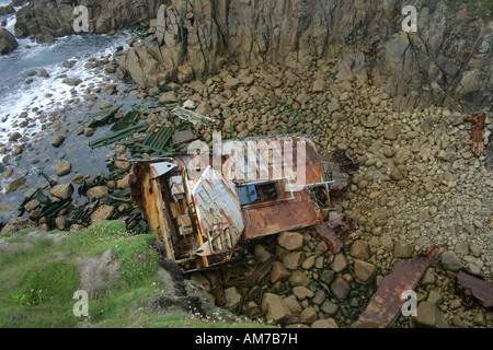 Relitto del trasporto merci tedesco nave 'Muehlheim' sul clffs di Sennen Cove, Land's End, Cornwall, Gran Bretagna Foto Stock