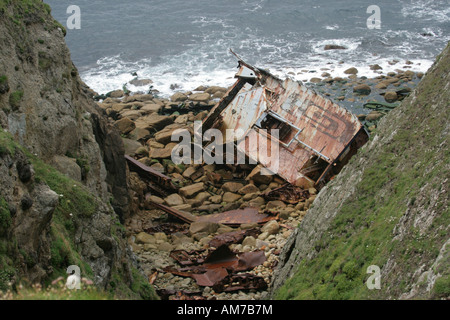 Relitto del trasporto merci tedesco nave 'Muehlheim' sul clffs di Sennen Cove, Land's End, Cornwall, Gran Bretagna Foto Stock