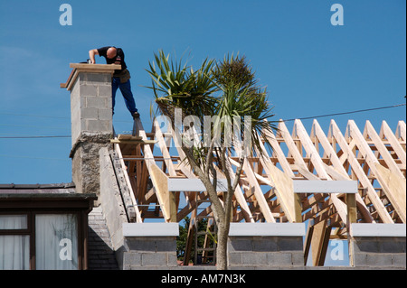 L uomo che si estende House Moelfre Foto Stock