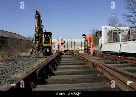 Stazione ferroviaria, le vie e gli interruttori ottenere smantellati, Wipperfuerth, Nord Reno-Westfalia, Germania Foto Stock