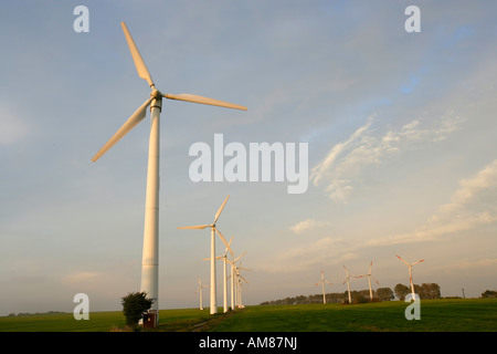 Impianto di energia eolica, Meclemburgo-Pomerania, Germania Foto Stock