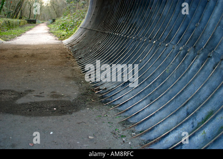 Dettaglio del sentiero attraverso la vecchia galleria ferroviaria Foto Stock