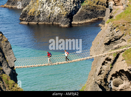 Carrick a Rede Rope Bridge, Contea di Antrim, Irlanda del Nord. Vicino a Bushmills, Ballintoy e Ballycastle Foto Stock