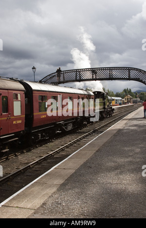 Restaurato treno a vapore; locomotore sul Strathspey patrimonio Steam Railway al Boat of Garten, Aviemore, Cairngorms National Park Scotland Regno Unito Foto Stock