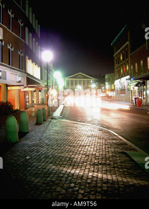 Scena urbana di Harvard Square Cambridge Massachusetts USA di notte lo spazio di copia Foto Stock