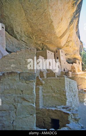 Splendidamente conservate rovine indiane e artefatti può essere visto nel Parco Nazionale di Mesa Verde nel sud-ovest americano. Foto Stock