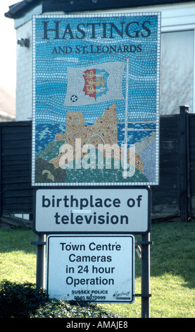 Segno in ingresso al luogo di nascita di Hastings della televisione TV telecamere CCTC in centro città utilizzare Hastings St leonards East Sussex Regno Unito Foto Stock